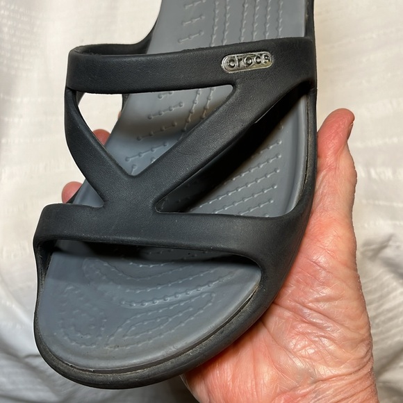 Crocs Strappy Wedge SANDALS Women’s 9 Black Slip-on Beach Shoes Patricia II - Picture 3 of 16